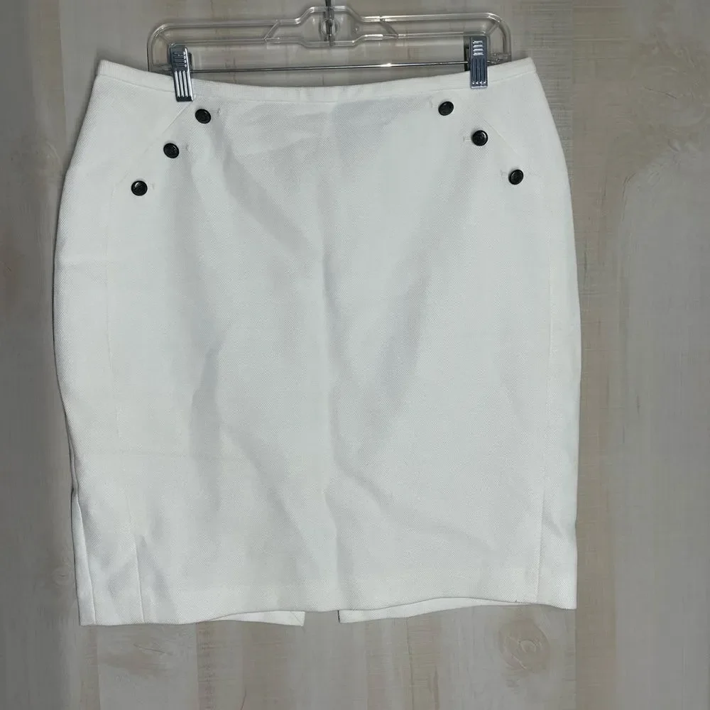 White House Black Market white textured mini skirt dark‎ metal buttons, size 12